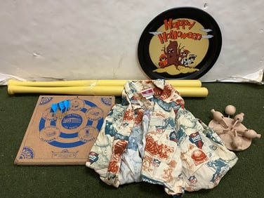 Vintage 3m Company promo chalk dart board, vintage halloween house of lloyd tray's 1990, vintage 3rd