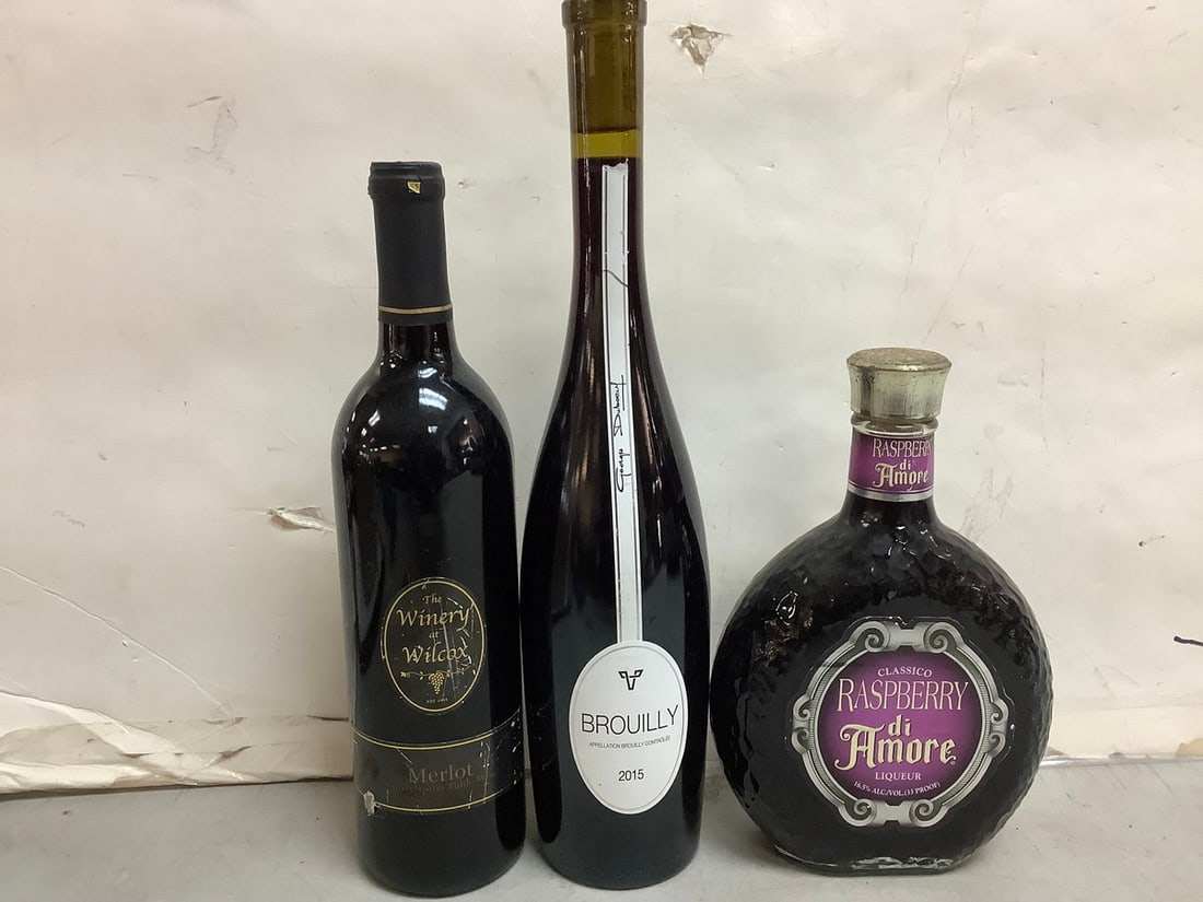 THE WINERY AT WILCOX MERLOT table wine, 2015 BROUILLY appellation brouilly controlee, Classico: THE WINERY AT WILCOX MERLOT table wine, 2015 BROUILLY appellation brouilly controlee, Classico raspberry di amore 16.5% alc