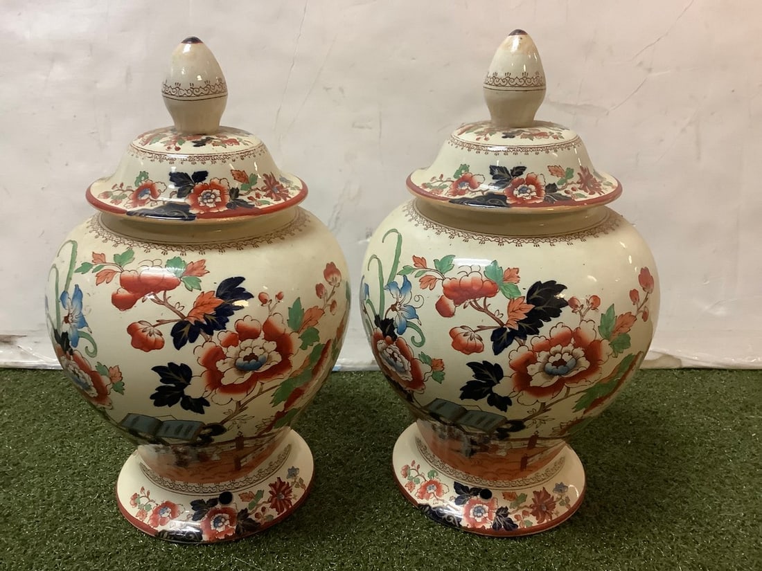 MASONS IRONSTONE urns 11in tall: MASONS IRONSTONE urns 11in tall