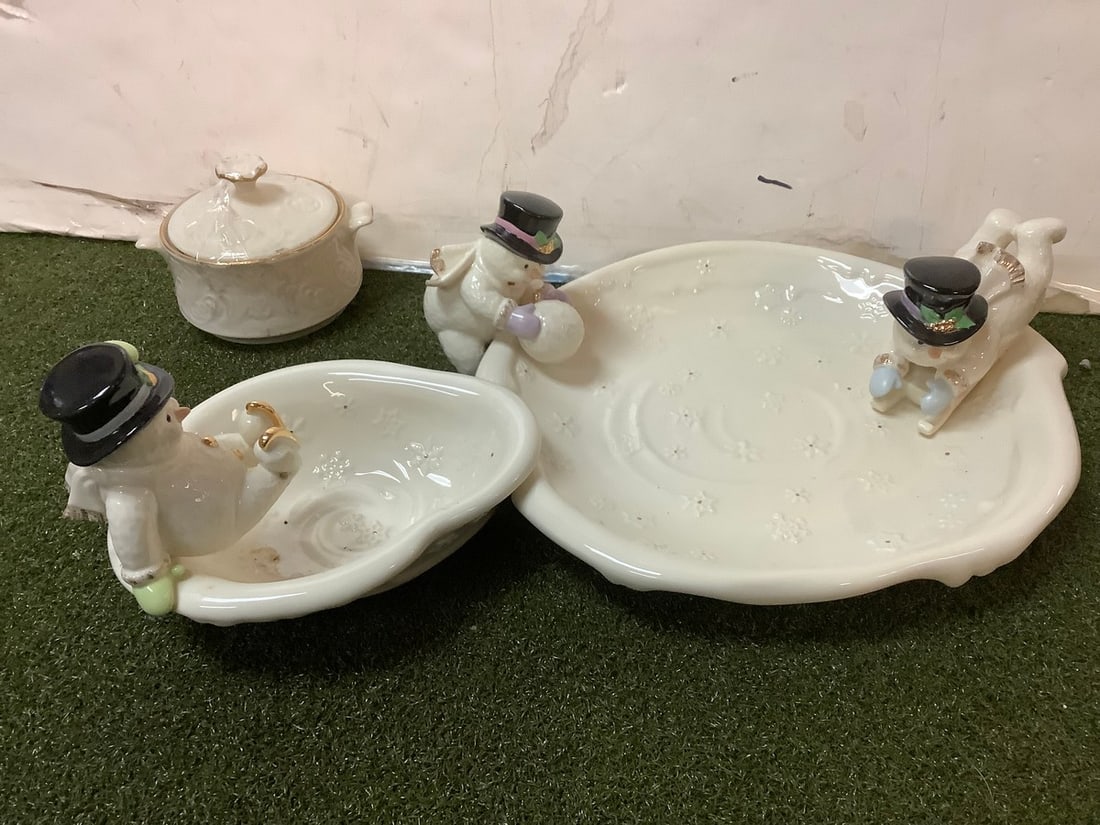 Lenox christmas chip and dip set 12in long and small ceramic pot (1 of 1)