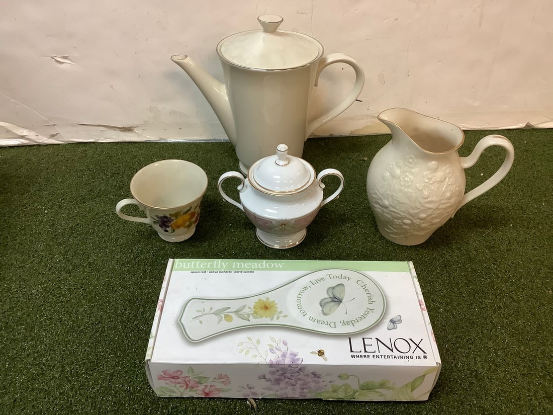 LENOX MAYWOOD teapot 9.5in tall, LENOX venetian marble, LENOX spoon rest and more (1 of 1)