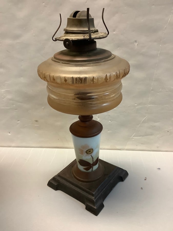 Early 1920s Depression Glass Lamp (13in Tall): Early 1920s Depression Glass Lamp (13in Tall)