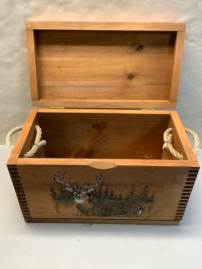 Evans Sports Inc. decorative wooden box(16in.x9in.x10.5in.): Evans Sports Inc. decorative wooden box(16in.x9in.x10.5in.)