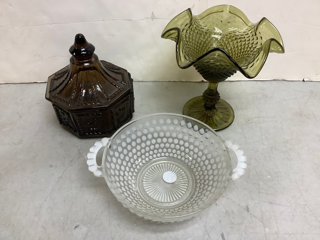 Imperial glass octagonal candy dish, glass bowl, and more(6.25in.tallest) (1 of 1)