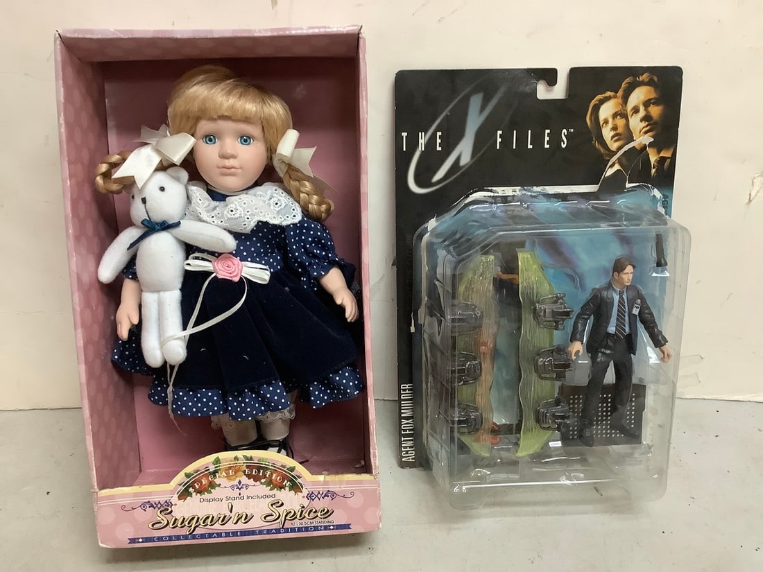 The X Files Action Figure Set and Sugar n' Spice Doll with Stand (1 of 1)