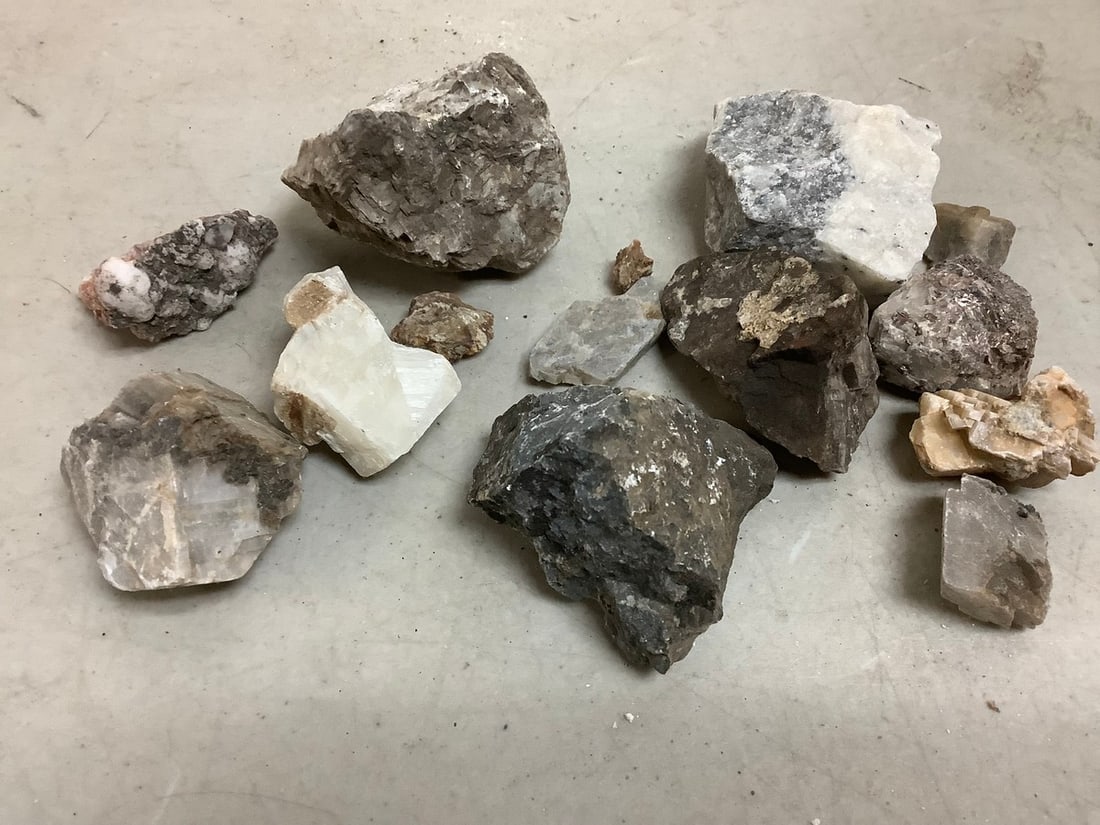 Various Rocks and Minerals (1 of 1)