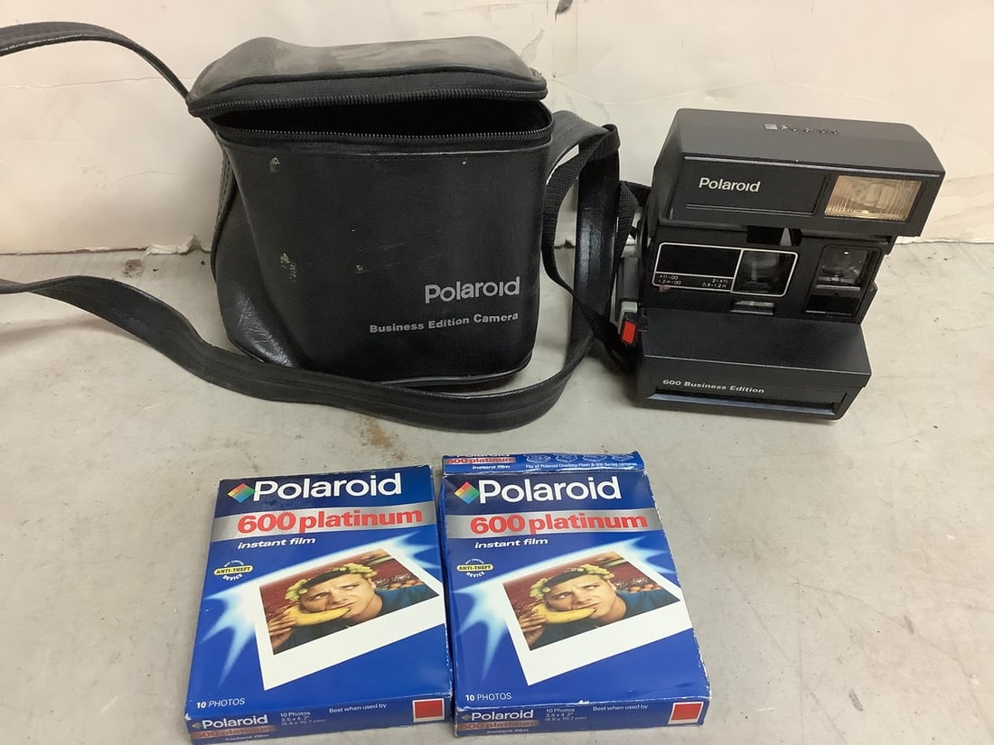 Polaroid 600 business edition camera with sealed film: Polaroid 600 business edition camera with sealed film