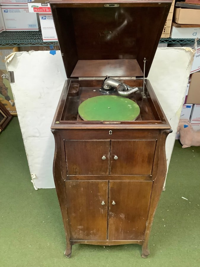 Victor talking machine co. record player cabinet 42.5x21x21 (1 of 1)