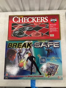 Lot of 2 board games: Checkers and Break the Safe