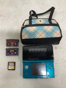 Nintendo 3DS Console and three cames and a carry case