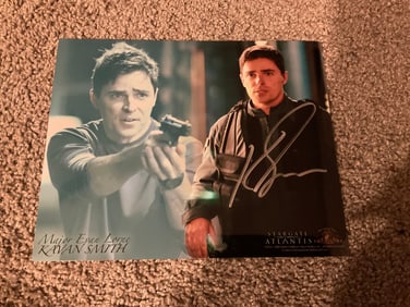 Signed Kavan Smith Stargate Atlantis Photo with COA 8x11