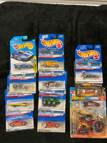Lot of 11 hot wheels cars