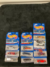 Lot of 10 hot wheels cars
