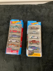 Lot of 2: pack of 5 hot wheels cars