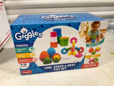 Giggles Link, Stack & Nest toy set