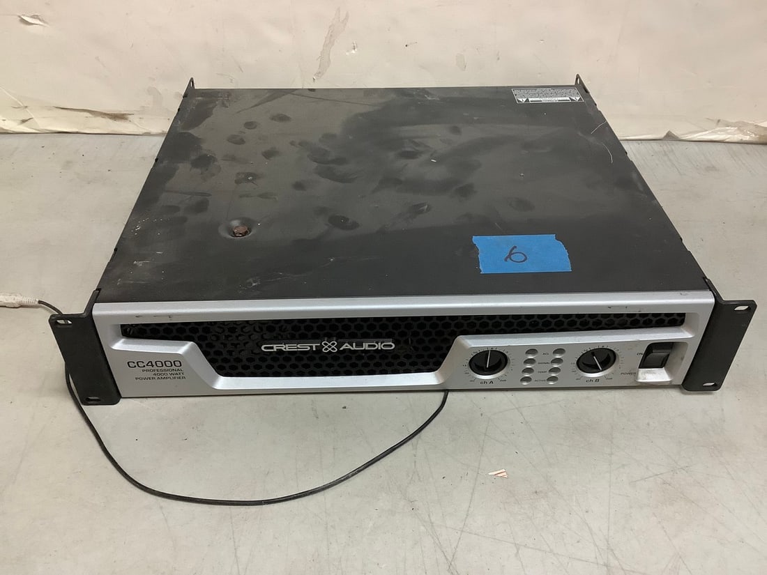 Crest Audio proffesional 4000 watt power amplifier(model:CC4000) (1 of 1)