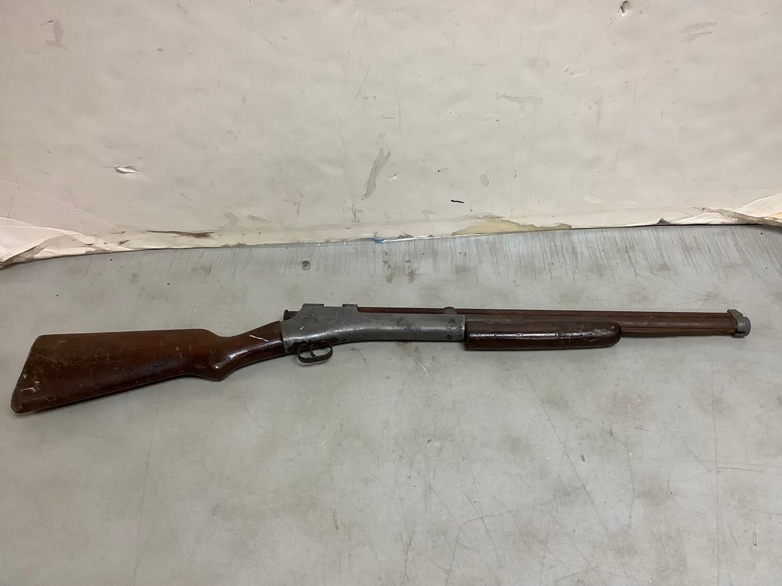 1924 Crosman Arms Co.(35in.long ): 1924 Crosman Arms Co.(35in.long )
