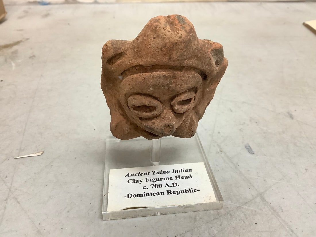 Ancient Taino Indian Clay Figurine Head c.700 A.D. from Dominican Republic: Ancient Taino Indian Clay Figurine Head c.700 A.D. from Dominican Republic