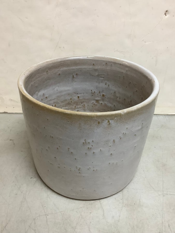Decorative planter(9.25in.x11.5in.): Decorative planter(9.25in.x11.5in.)