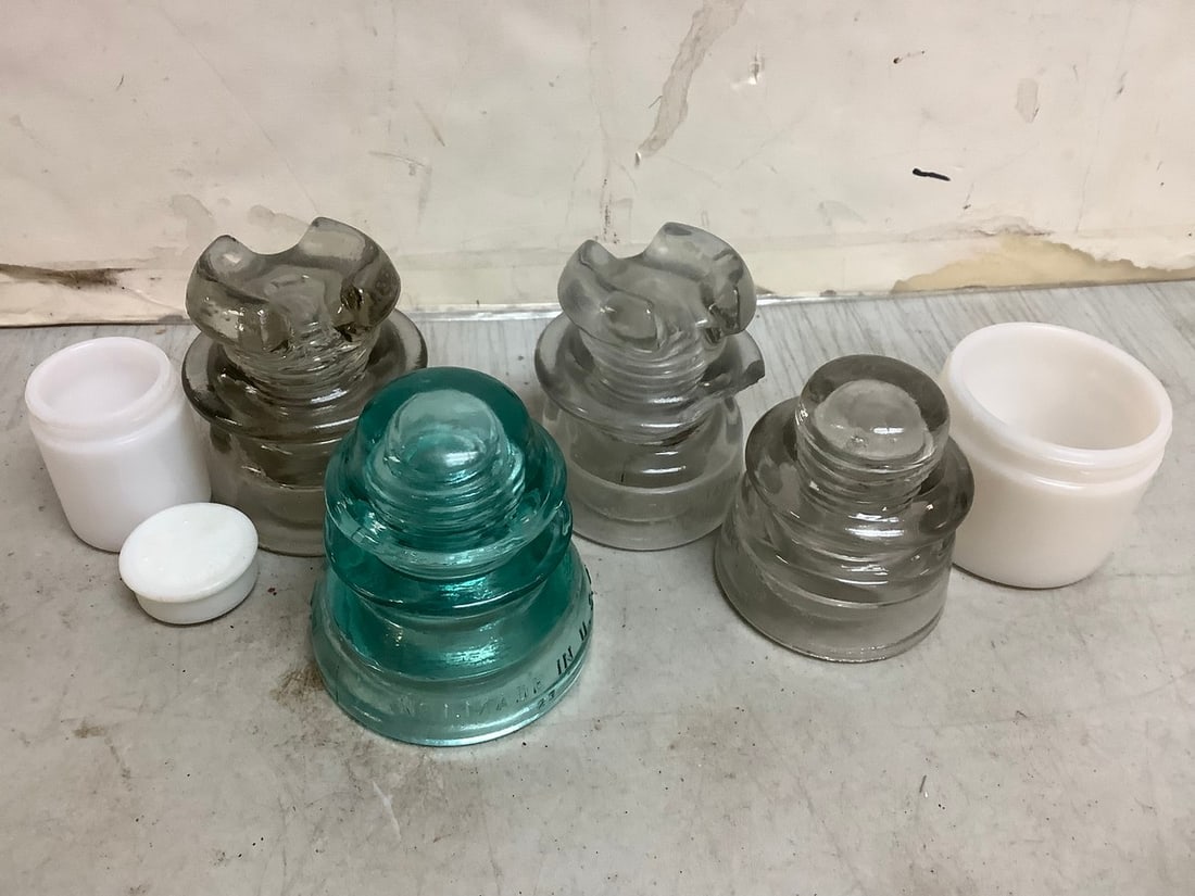 Vintage Glass Jars (Tallest - 4.25in): Vintage Glass Jars (Tallest - 4.25in)