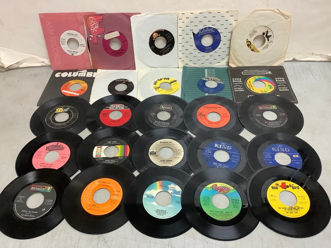 Vintage 45's(The Foundations, Duane Eddy, Dobie Gray, and more): Vintage 45's(The Foundations, Duane Eddy, Dobie Gray, and more)