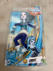 2016 DC Super Hero Girls Frost figure(new in box)