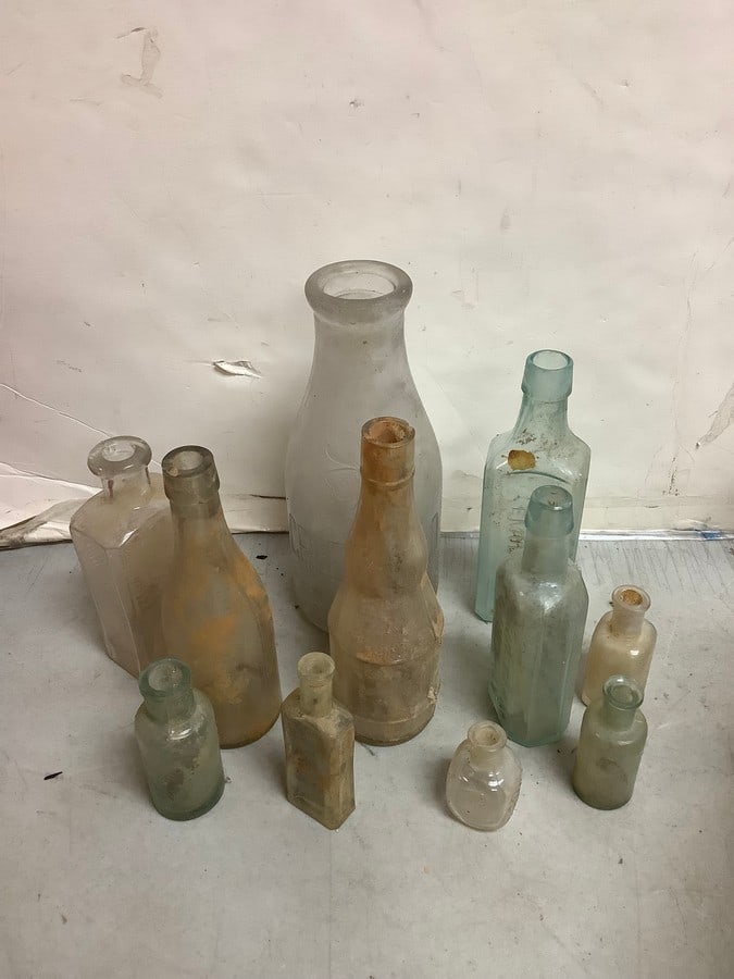 Vintage glass bottles(9.25in.tallest): Vintage glass bottles(9.25in.tallest)