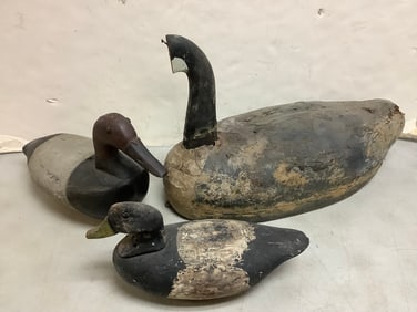Wooden early decoys(tallest 13.5in.-missing head)