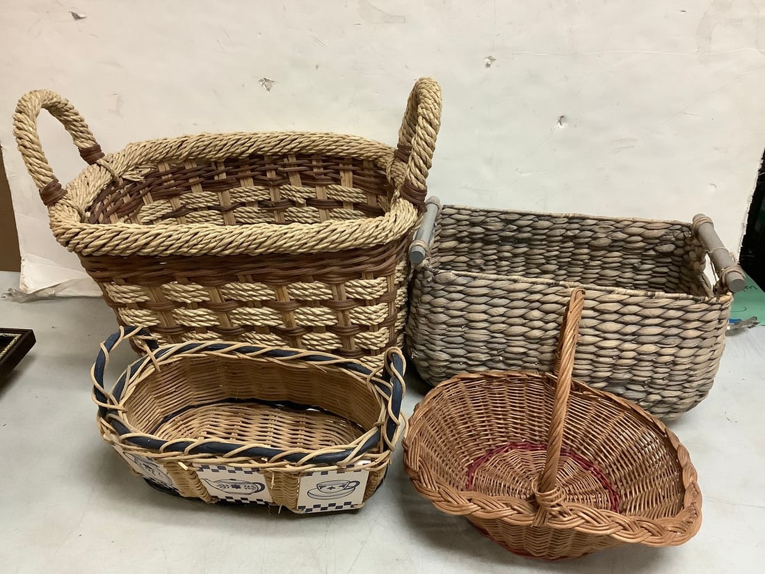 Various wicker baskets(tallest 16in.) (1 of 1)