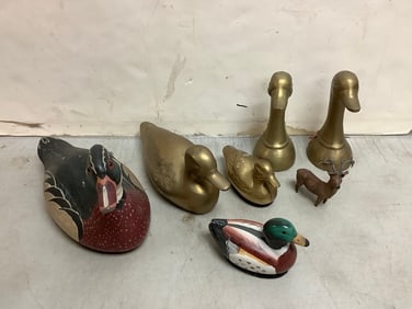 Various swan/duck decor and deer statue(tallest 6.25in.)