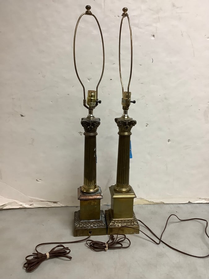 Set of 2 matching lamps(33.75in.tall): Set of 2 matching lamps(33.75in.tall)