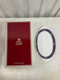 Royal Albert - made in England Charlotte Jenny Wren bone China tray - 10 inches