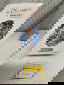 Seraphin Classics Heaven on Earth - Harmony Muscial Love's Guardian  music box approx 11 inches with