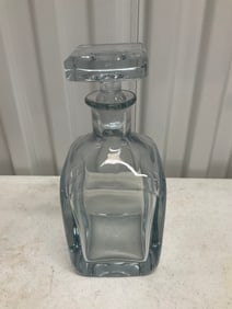 class crystal decantor 10" tall
