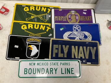 Lot of 6 vintage lincense plates and border sign