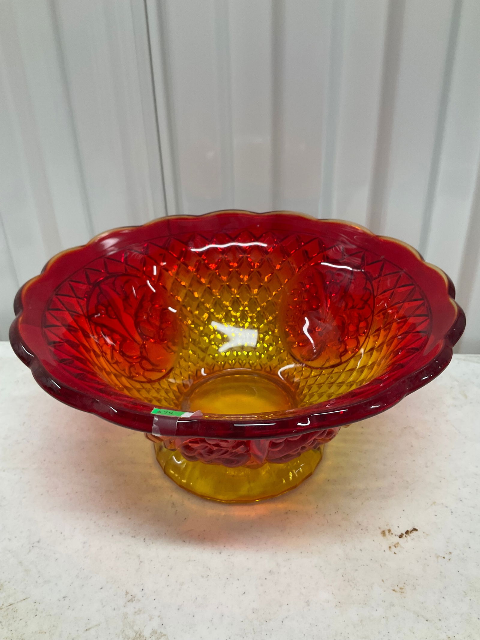 Hob carnival glass candy dish 10x5 (1 of 1)