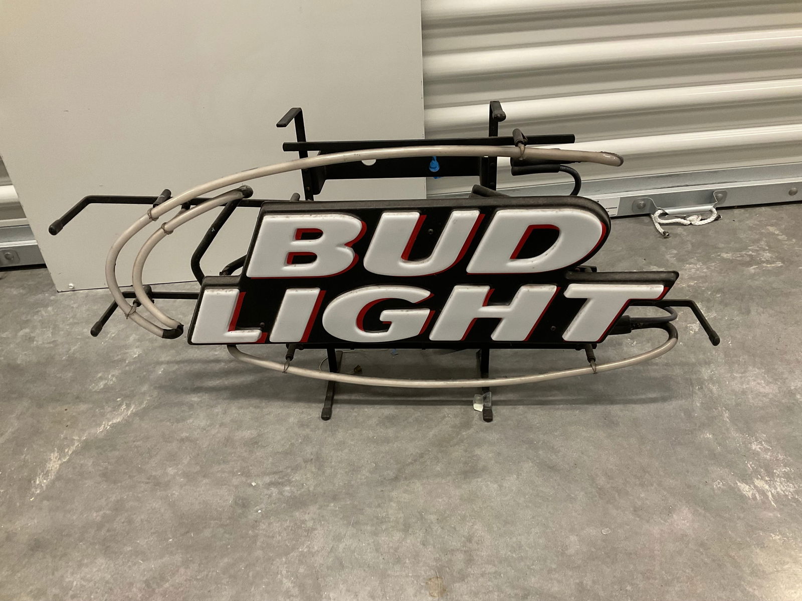 Bud light neon sign, working (1 of 1)
