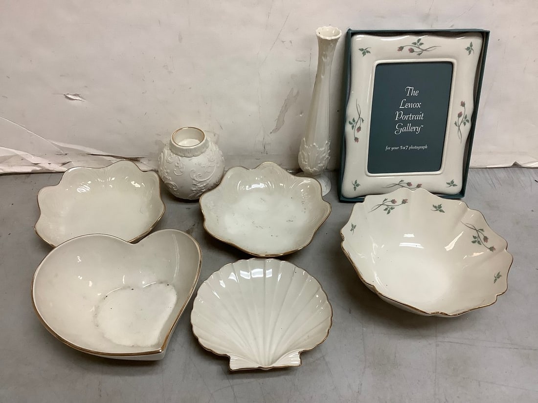 Lenox Bowls, Ceramic Frame and more(Tallest - 10.75in): Lenox Bowls, Ceramic Frame and more(Tallest - 10.75in)