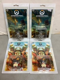 Overwatch Comic Books with Action Figure Keychain - NEW