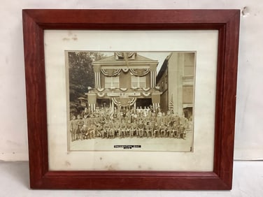 Framed Civil War Decoration Day 1929 photograph(13.75in.x15.75in.)