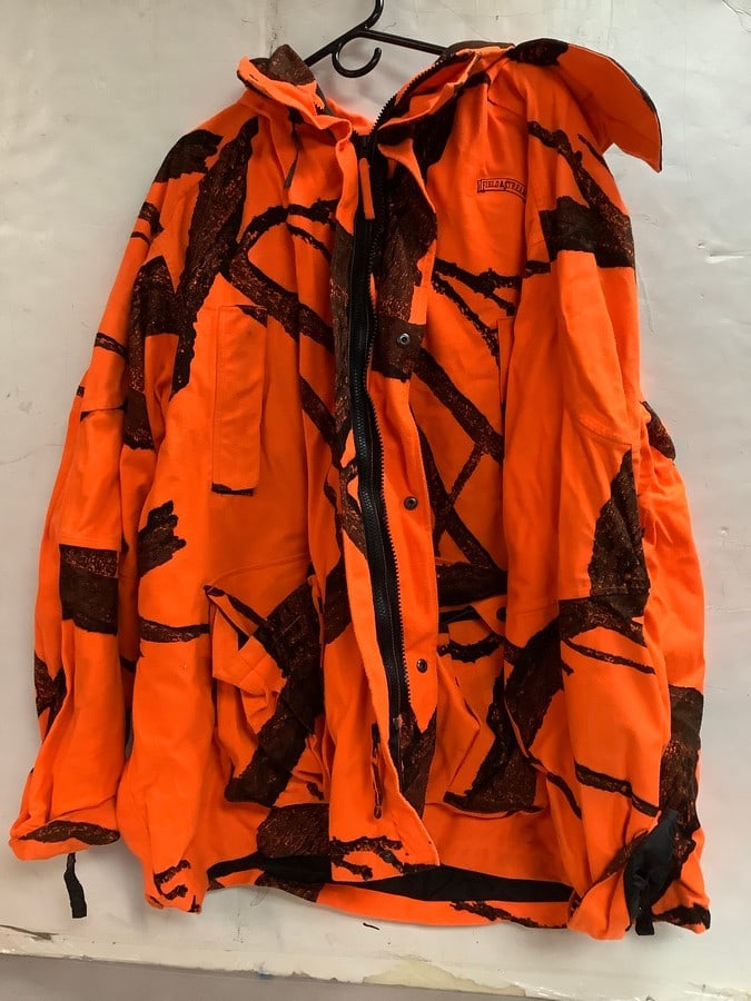 Field & Stream hunting zip up jacket (size:3X): Field & Stream hunting zip up jacket (size:3X)