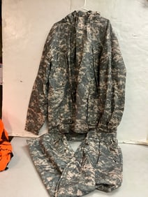 Master Sportsmen camoflauge set(size 2X) and hunting bag
