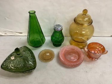 Depression glass vase, vintage shaker, and more(9.5in.tallest)