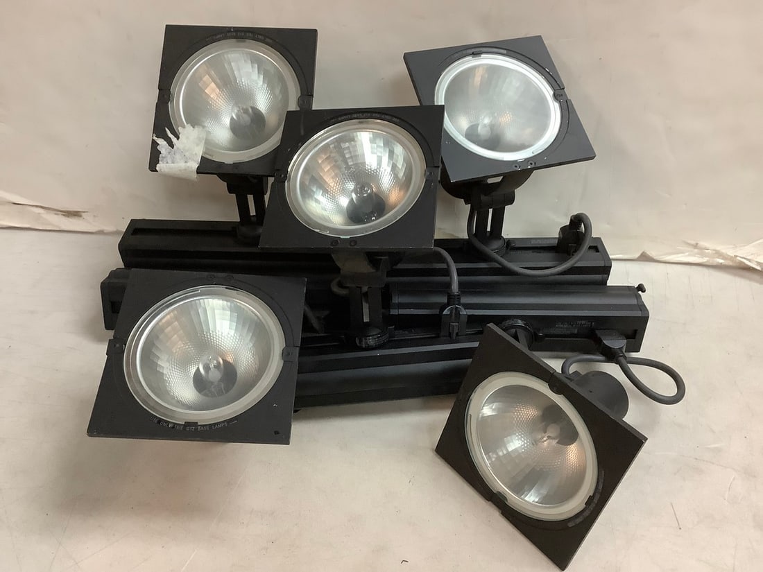 Various Outdoor Lights: Various Outdoor Lights