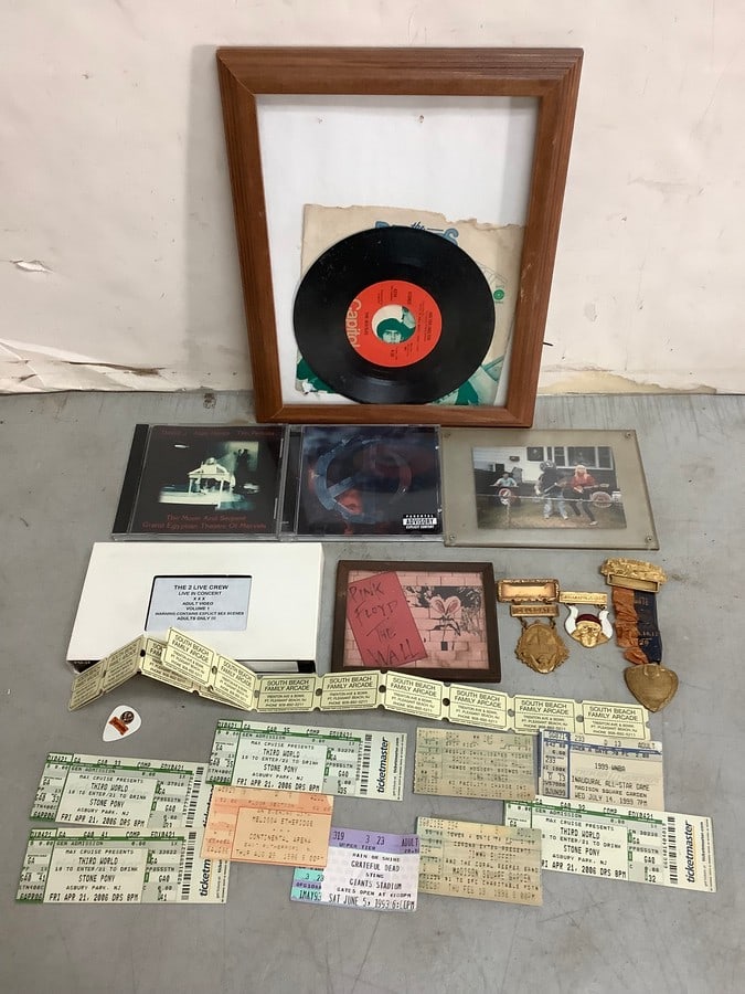 Framed 45 - The Beatles (10.25inx13in), Tickets, Medals and more: Framed 45 - The Beatles (10.25inx13in), Tickets, Medals and more