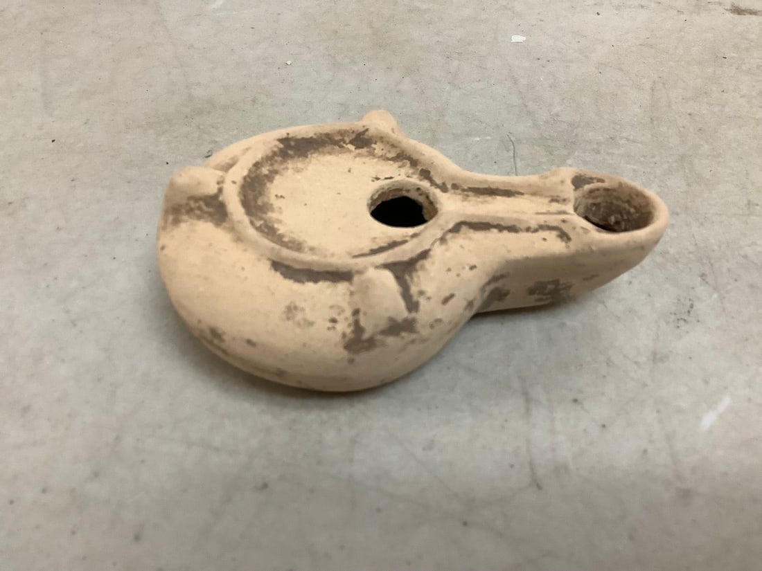 Ancient Clay Roman Oil Lamp (1 of 1)