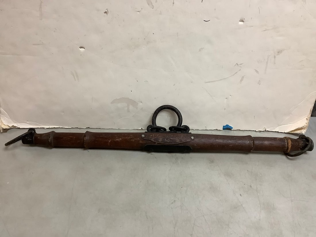 Antique Wood & Iron Oxen Cattle Yokes Harness (38in Long): Antique Wood & Iron Oxen Cattle Yokes Harness (38in Long)