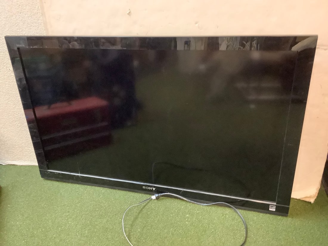 Sony TV (Screen - 46in) Model: KDL-46BX420 (1 of 1)