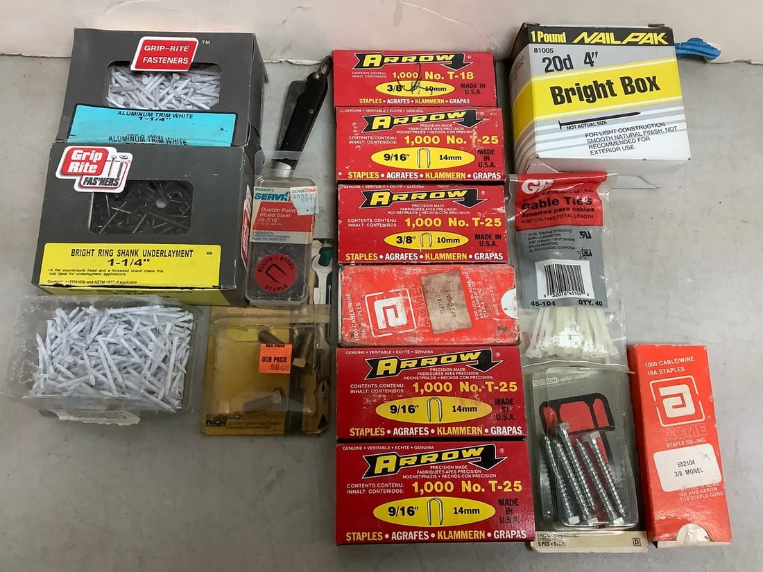 Various Nails, Staples and more (NailPak, Arrow, etc): Various Nails, Staples and more (NailPak, Arrow, etc)