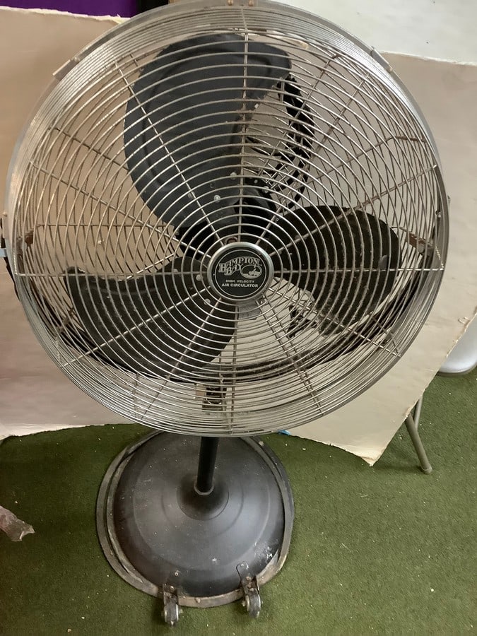Hampton Bay high velocity air ciculator (51in Tall) (1 of 1)